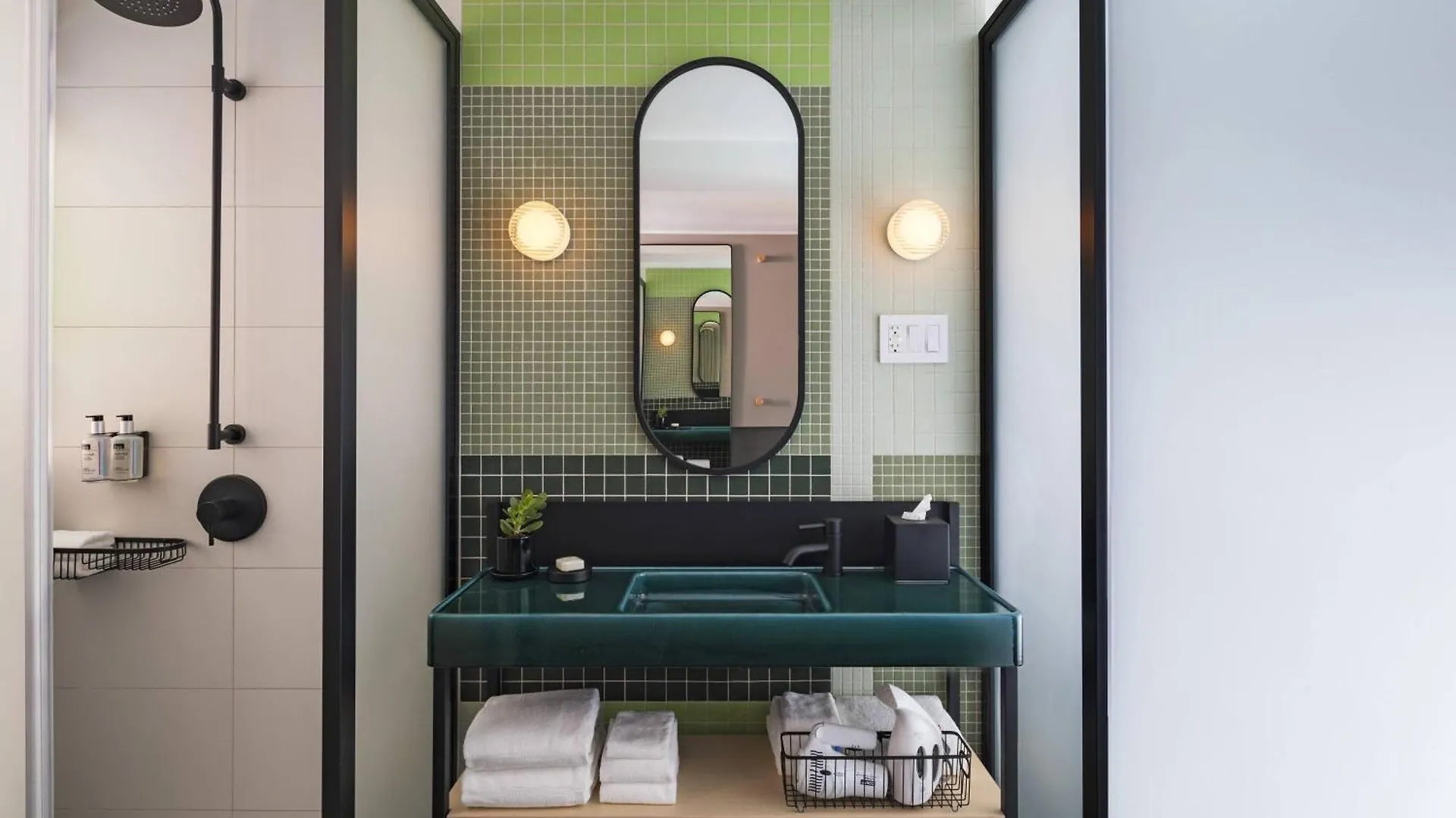 Moxy Nyc East Village New York